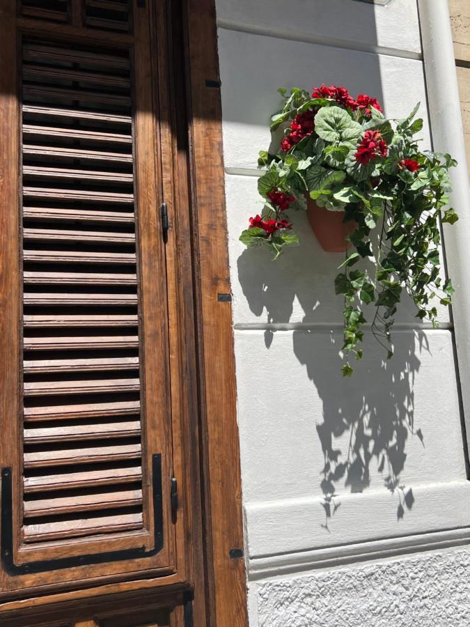 Acomodação com café da manhã  Porta Dei Greci